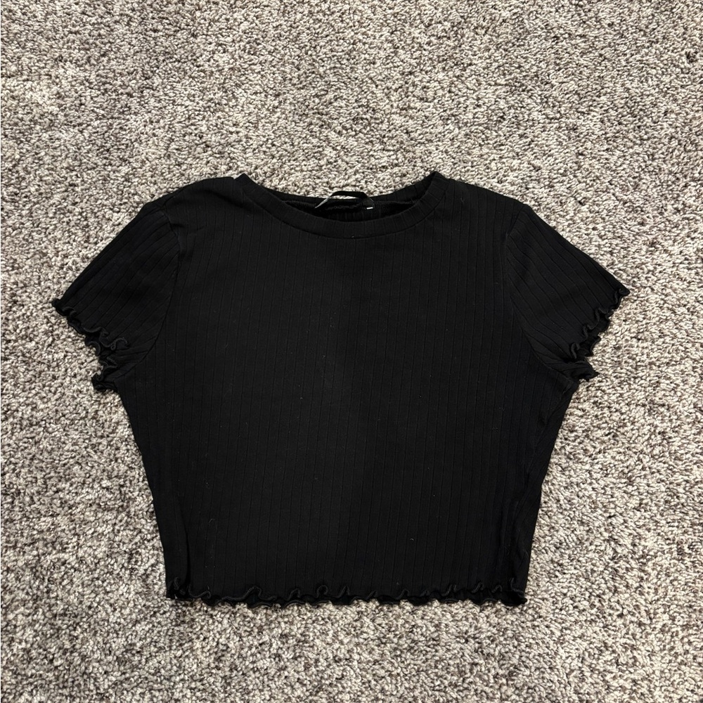 SHEIN Black Ribbed Crop Top